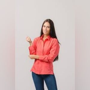 679 - FoxCroft NWOT Coral Button-Up Blouse, Size 16, No Iron